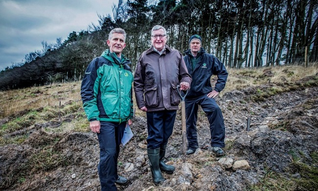 (right to left) Keith Wishart (Conservator, Central Scotland, Forestry Commission Scotland), Fergus Ewing (Rural Economy Secretary) and Craig Dinwoodie (Watson Forestry)