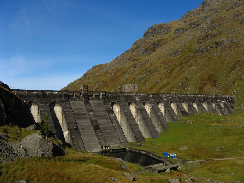 Loch Sloy Dam (pic by A Robertson)