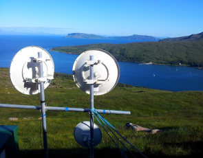 Broadband mast above sea 