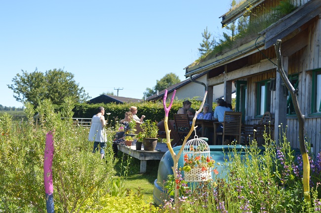 Participants enjoying lunch and sunshine at Glachbeg Croft