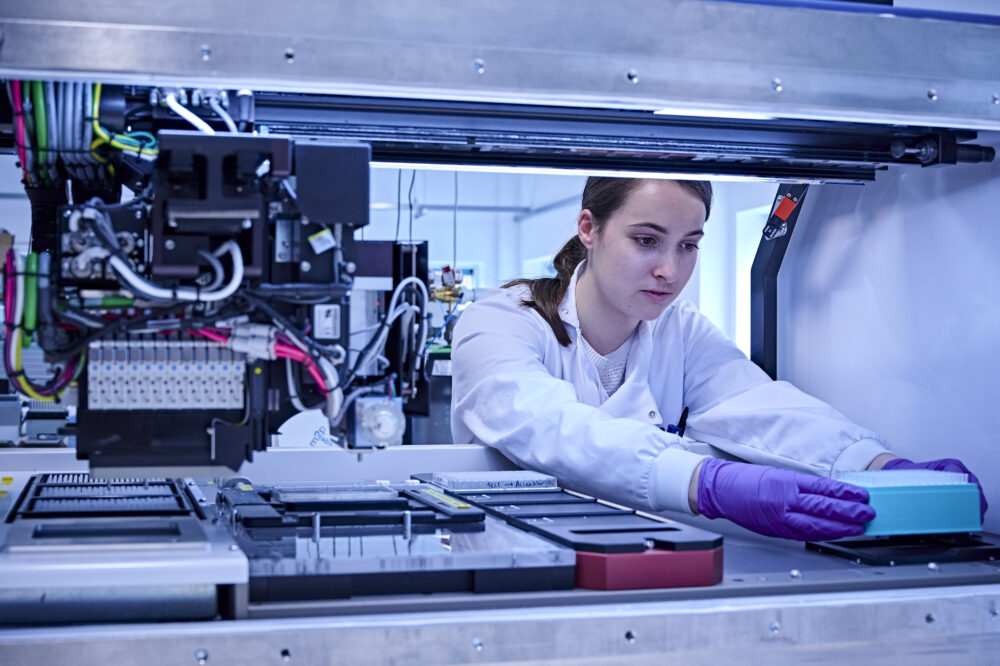 A-member-of-staff-at-the-Edinburgh-Genome-Foundry